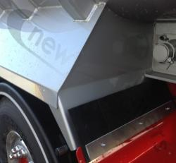 N1004830 Fruehauf Ribsider Aggregate Rear Nearside Left Mud Wing