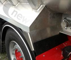 F118069-01 Fruehauf Ribsider Body Rear Mud Wing - Nearside Left