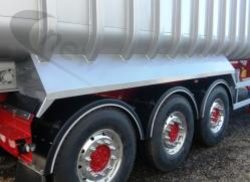 F118152-02 Fruehauf Ribsider Aggregate Body Wing Valance Right Hand Offside - 3 Axles